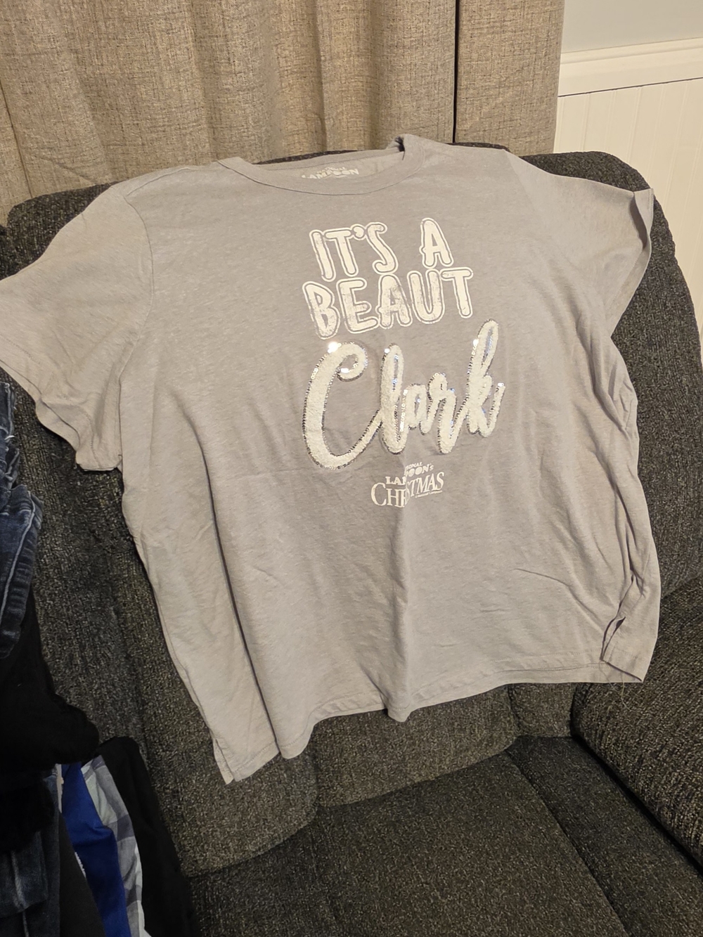 Women's Short Sleeve Graphic Tee - Light Gray "It's a Beaut Clark"